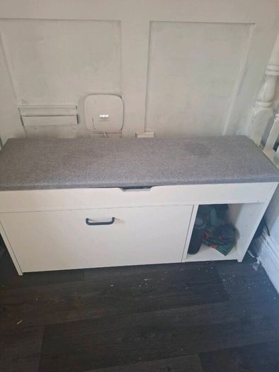 Shoe bench