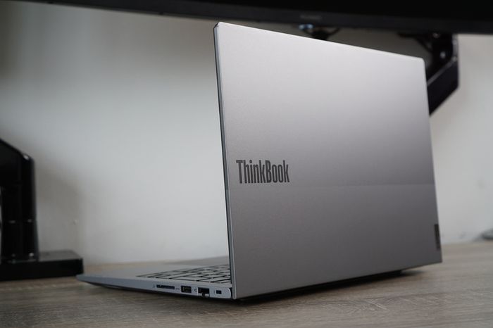 Lenovo ThinkBook 14 G7 | Core Ultra 5 | 16GB | 256GB