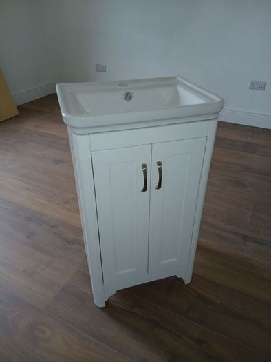 500mm Vanity and porcelain sink