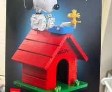 Lego Ideas 21368 Peanuts Snoopy's Doghouse