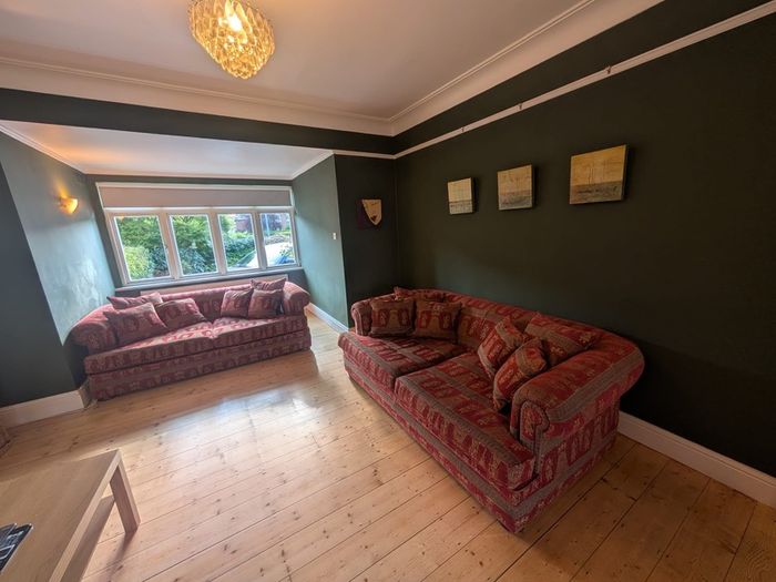 Bespoke Traditional 2-Seater Sofa. Recently Restuffed