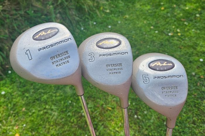 Golf clubs & size 7 shoes