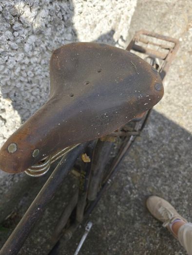 Antique Raleigh gents bike