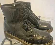 dr martens (docs) black patent