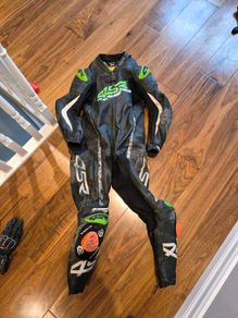Leathers,boots,gloves,back,chestprotector,airbag