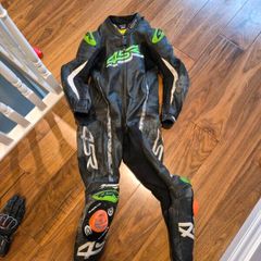Leathers,boots,gloves,back,chestprotector,airbag