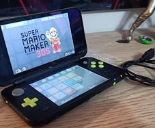 Nintendo New 2DS XL - Black and Lime Green
