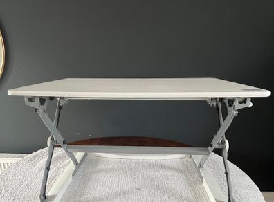 Standing Desk Converter Ergonomic Excellent Condition Yo-Yo Desk