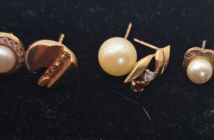 9ct gold earrings