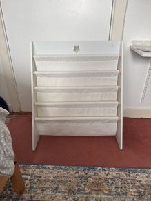 Picture book shelf