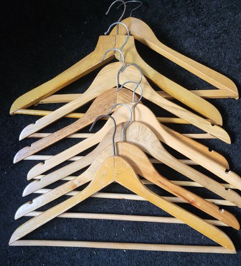8 hangers