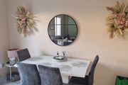white high gloss dining table
