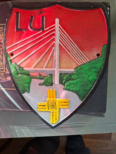 Heavy Cast Iron GAA Crest for Louth, including the Mary McAleese Boyne Cable Bridge and the St. Brigid's Cross, postage available or collection