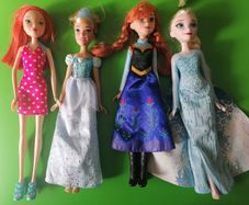 x4 Disney princess dolls