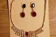 Jewellery Necklace and Earrings Set Stunning New on Card