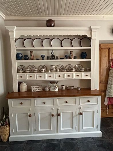 Kitchen dresser