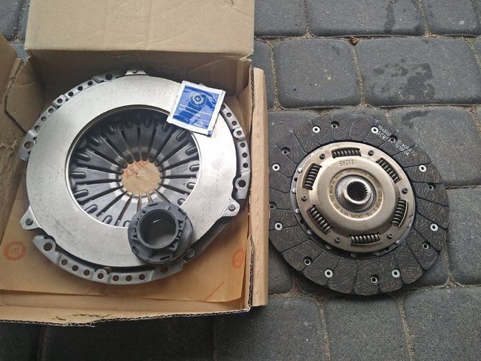 1.9tdi Audi A4 VW Passat SKODA Superb --- SACHS Clutch Kit 228mm