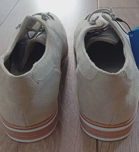 NEW Shoes 5/38