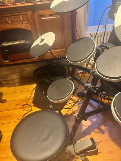 Roland TD1K electric drum kit