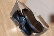 Adult shoes. DR Martens. SIZE 10