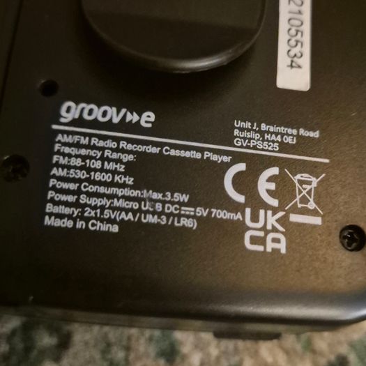 Groove Walkman AM/FM Radio Recorder Cassette Player