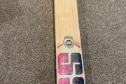 Grade A English Willow cricket bat