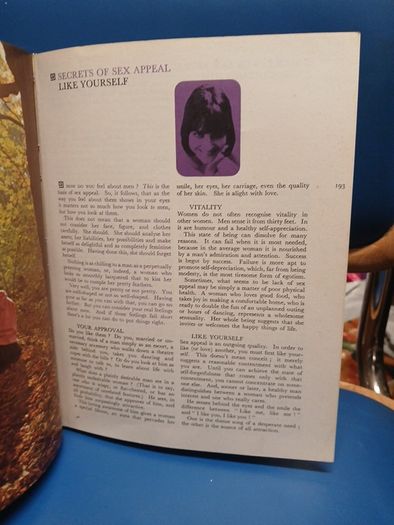 Frankly Feminine (1965)