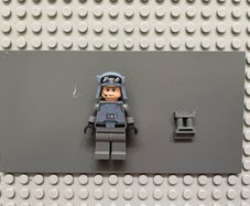 lego Star Wars sw1101 General Maximillian Veers minifigure- Chest Armor, Sand Blue Helmet with Goggles Pattern, Plain Legs