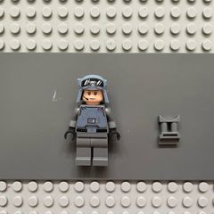 lego Star Wars sw1101 General Maximillian Veers minifigure- Chest Armor, Sand Blue Helmet with Goggles Pattern, Plain Legs