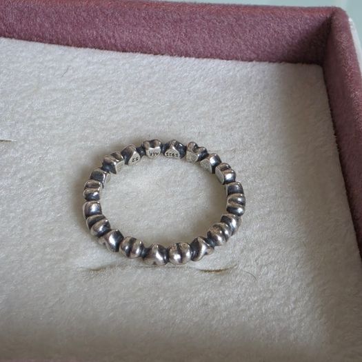 Pandora forever love hearts stackable ring size (52)(no box)