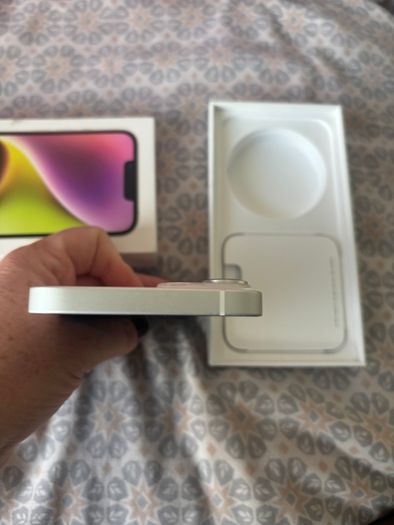 iPhone 14 white