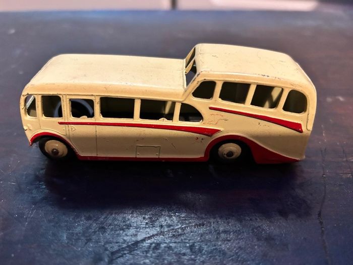 Dinky observation coach