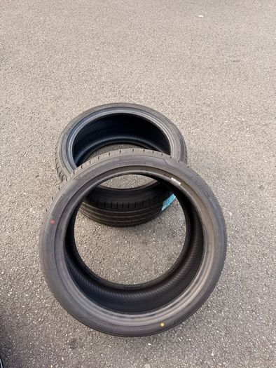 2x new tyres 275/35ZR19
