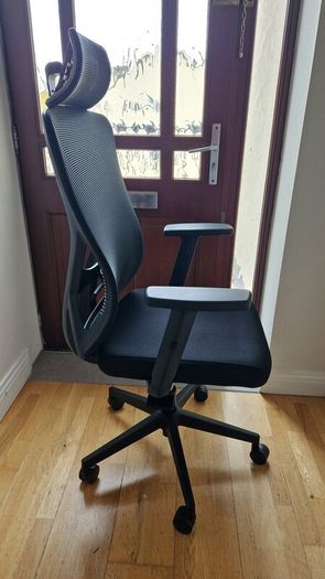 Desk chair