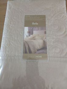 Brand New Gold Bella Kingsize Duvet Set