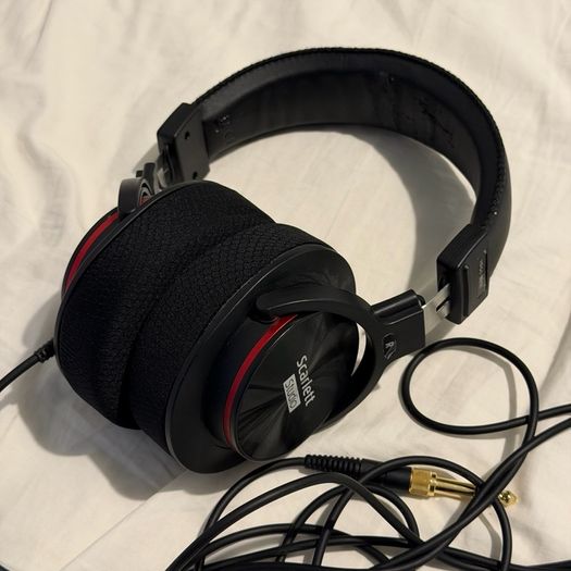 Scarlett professional headphones