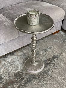 2 coffee tables