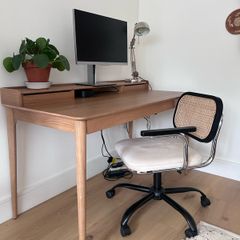 desk chair