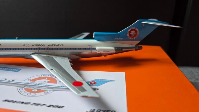 JC Wings 1:200 All Nippon Airlines Boeing B-727 200
