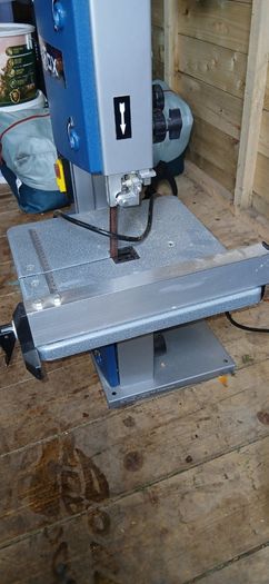 Electric band saw
