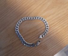 silver bracelet hallmarked 925.  21cm