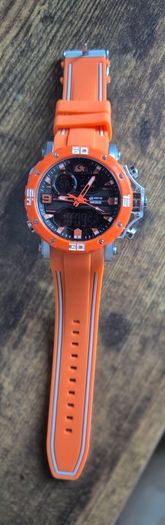 Stryve sports watch - orange