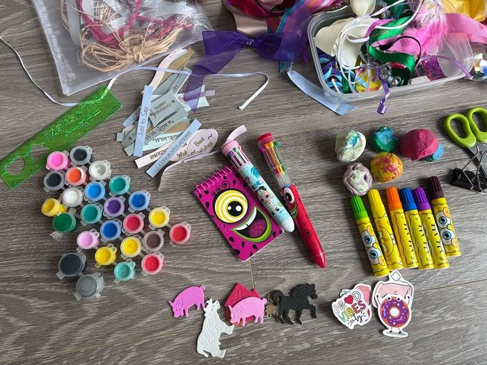 Arts & Craft Supplies