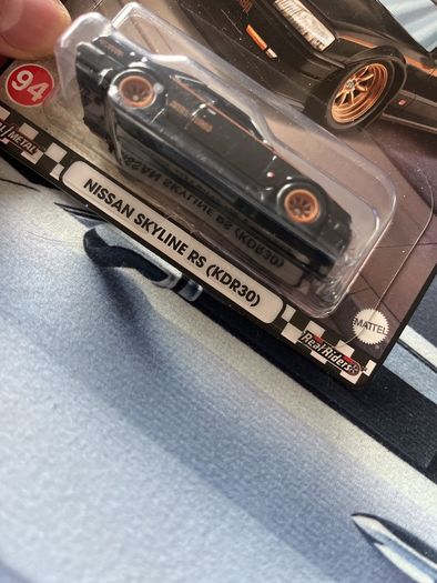 Hot wheels Premium Nissan Skyline RS Kdr30