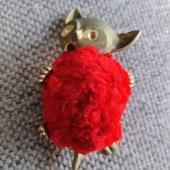 Vintage brass cat pin cushion see last photo for exact measurements FREE STANDARD POSTAGE INCLUDED