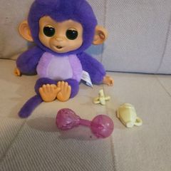 Fingerlings Care Cuddles Monkey Plush Pet Sunny