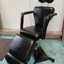 Barber/Tattoo chair Image 3