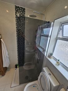 shower screen