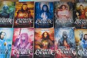 Complete Set 1-12 - Les Chevaliers d'Emeraude by Anne Robillard | French Fantasy Book