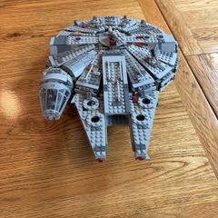 Lego Star Wars milennium falcon 75105